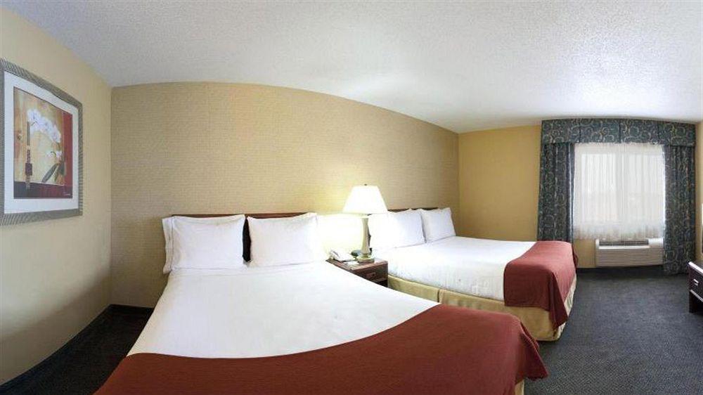 Holiday Inn Express Hotel Fort Campbell-Oak Grove By Ihg Kültér fotó